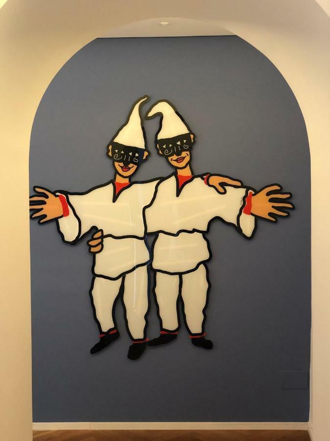 ホテル Duetto Al Duomo ナポリ エクステリア 写真