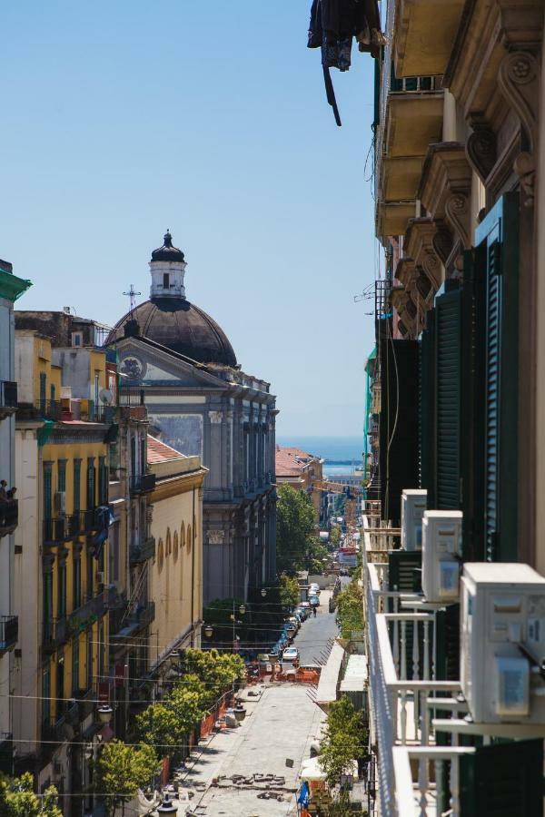 ホテル Duetto Al Duomo ナポリ エクステリア 写真